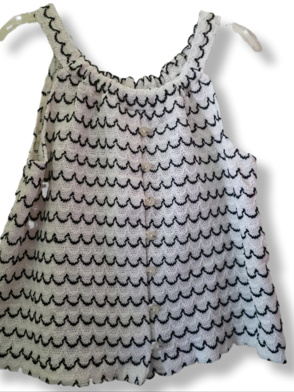 Texture & Thread Size Large White Knit Tank Top with Black Wave Stitching